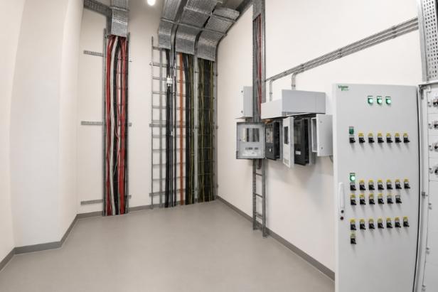Endüstriyel Elektrik Altyapısı & Verimlilik